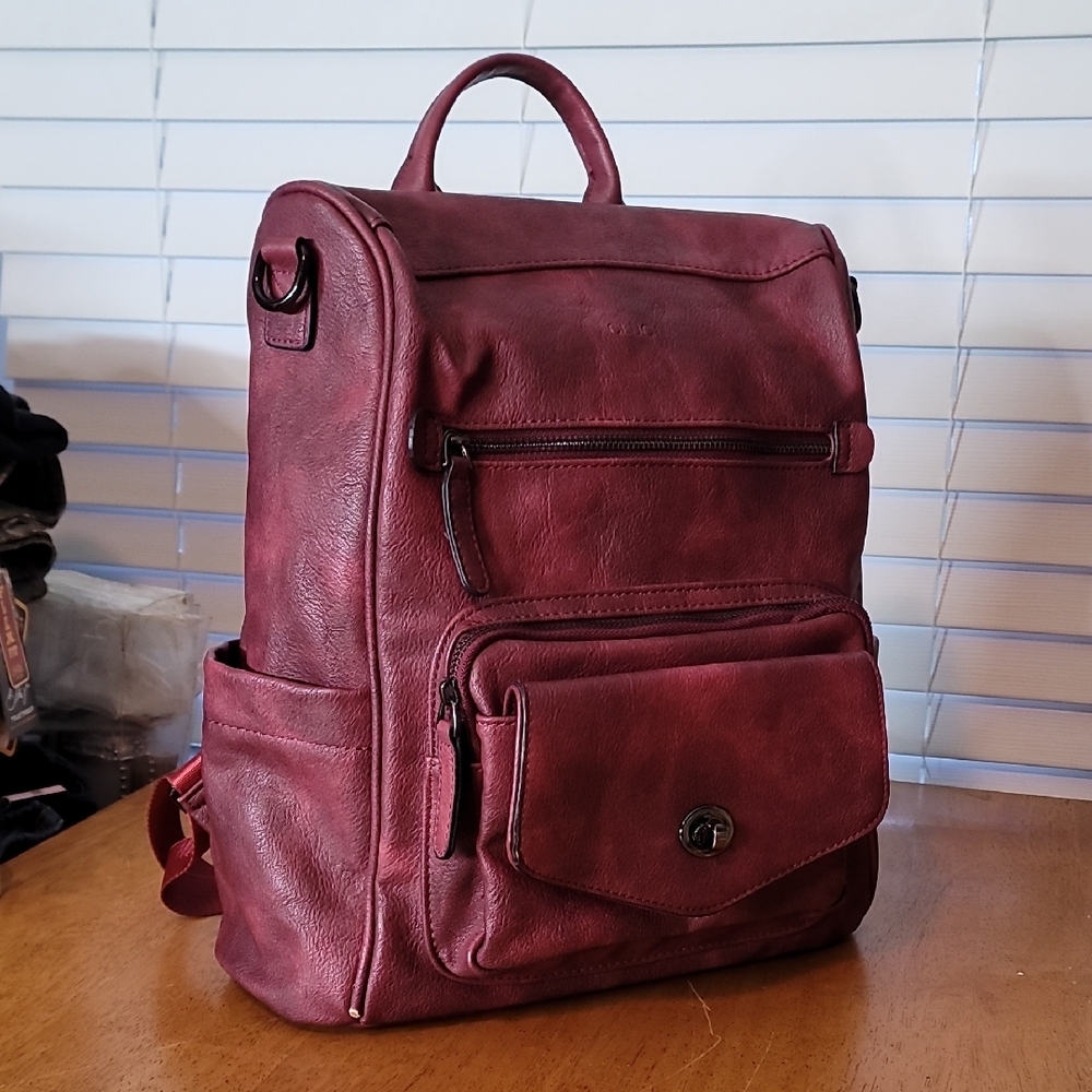 Deep Red Leather Backpack - Picture 4 of 10